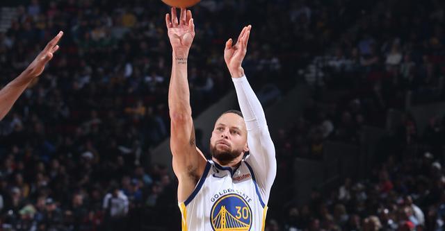 高效对决！马威10中9拿20分，艾顿11中10砍20分13板（效率拉满！马威10投9中砍20分，艾顿11投10中拿20分13篮板）