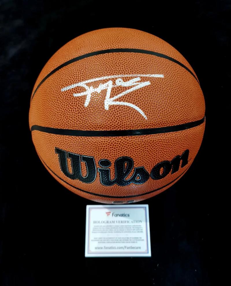 对飙！弗拉格半场9中7得22分&乔治14中8得24分（火力对轰！弗拉格半场9投7中砍22分，乔治14投8中轰24分）