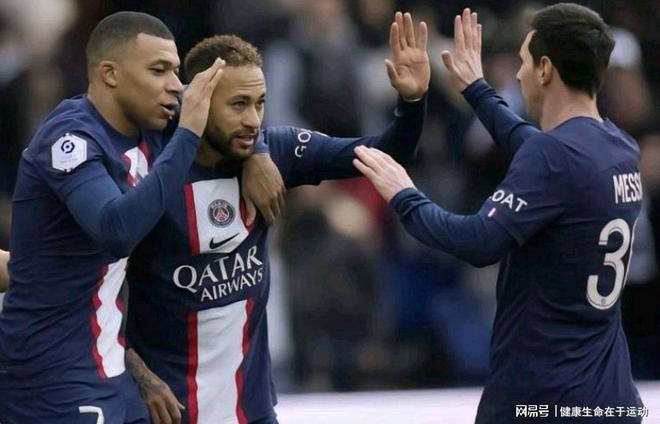 德转：王上源与河南队续约一年，新合同至2026年底（德转：王上源续约河南一年，合同延至2026年底）