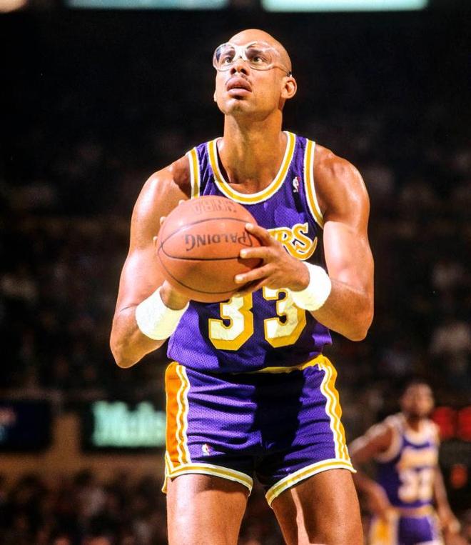 英媒：切尔西曾有机会200万英镑签塞梅尼奥，但为省钱放弃（英国媒体称切尔西曾可用200万英镑签下塞梅尼奥，因节省开支最终放弃）