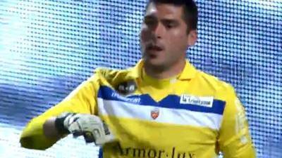 图片报：拜仁明夏若签施洛特贝克，5年总费用比续约于帕还高（图片报：拜仁若明夏签下施洛特贝克，五年总成本将高于续约于帕）