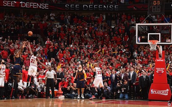 申花发布球队32岁生日海报，却把“32nd”写成“32th”（申花32岁生日海报闹乌龙，32nd被写成32th）