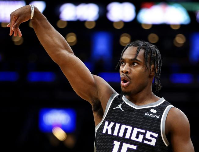 记者：阿什拉夫还需穿十天左右保护靴，他很想赶上非洲杯首战（记者：阿什拉夫仍需穿约10天保护靴，渴望赶上非洲杯揭幕战）