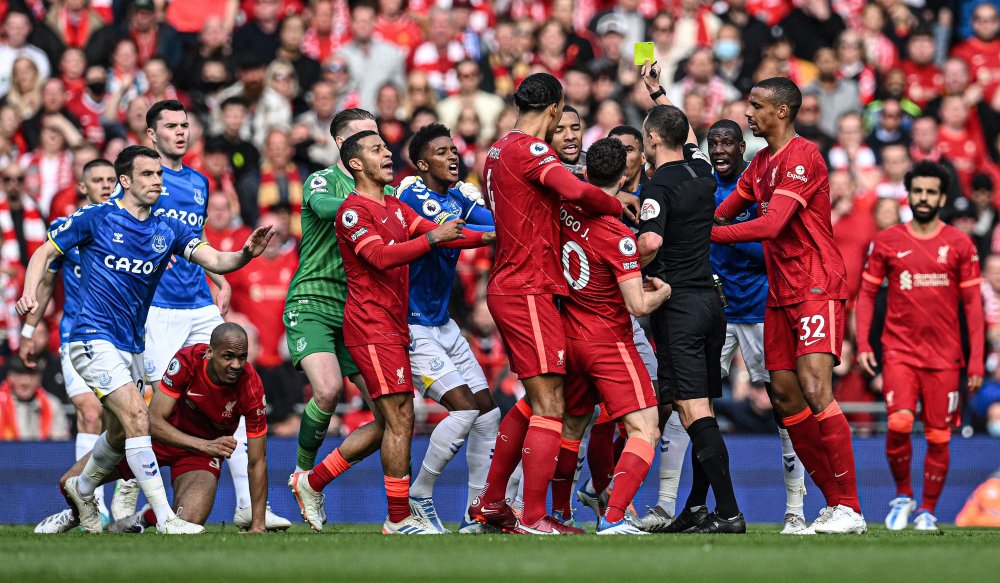 阿媒：奥斯卡所患非严重的结构性心脏病，但是否退役仍不明朗（阿媒：奥斯卡确诊非重度结构性心脏病，是否退役尚未确定）